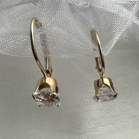 CZ 14kt Leverbacks - Picture 4 of 5